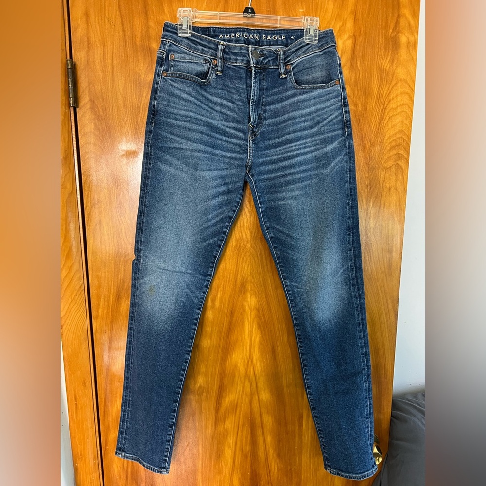 American Eagle Outfitters Men’s Athletic Skinny Jeans Medium Wash size 32 x 34